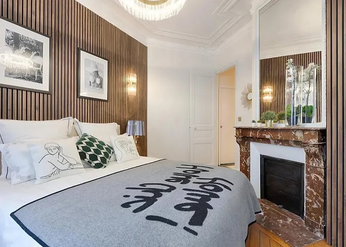 Luxury 2-bedroom For 6 - Avenue Montaigne