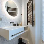 Luxury 2-bedroom For 6 - Avenue Montaigne Appartement *