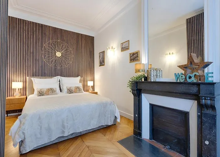 Διαμέρισμα Luxury 2-bedroom For 6 - Avenue Montaigne *