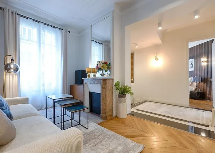 Luxury 2-bedroom For 6 - Avenue Montaigne